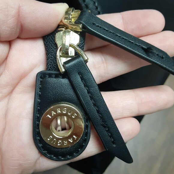 Targus Newport Black Convertible 2-in-1 Messenger Backpack laptop tablet - Picture 13 of 16